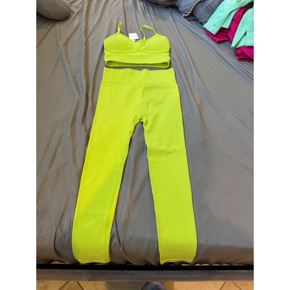 ANWND Neon Lime Green Ribbed Seamless 2 Piece Activewear Set Medium NWT